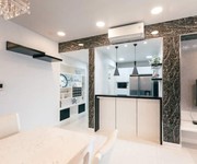 5 Bán cc Sunrise City Căn tầng 22.dt : 106m2, 2pn, 2wc hướng đông.Giá :5 tỷ