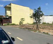 Cần bán đất ngộp nằm ngay mặt tiền đường Trương Văn Vĩnh, Dĩ An, BD