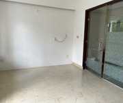 5 CHO THUÊ NHÀ KHU INTRESCO BÌNH CHÁNH, DT 5X20M, Hầm trệt, 2 lầu, áp mái, nội thất cơ bản giá 22 tr