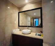 8 Cần cho thuê CHCC Vinhomes Đồng Khởi Q.1, 146m2, 3Pn ,2WC, full nội thất cao cấp, giá 3400