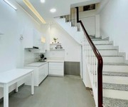 Bán gấp nhà siêu đẹp Huỳnh Văn Bánh ,hơn 20m2 , giá chỉ 4 tỷ. Cách đầu hẻm vài bước chân.