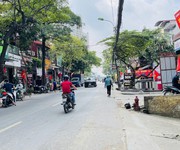 Cần bán 139M đất-mặt phố Nguyễn Hoàng Tôn-vị trí đẹp-giá tốt-đầu tư