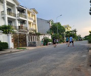 Bán biệt thự nghĩ dưỡng view sông đặng thùy trâm bình thạnh tặng hồ cá koi 200m2 ngang 10m 4 tầng