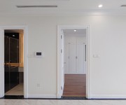 3 Bán căn góc 3PN   1 tầng 19, full nội thất cao cấp, Trừ hẳn 650tr nhận nhà ở ngay. Đã có sổ đỏ