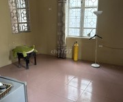 4 Cho thuê nhà nguyên căn oto đỗ tận cửa phố Nguyễn Lương Bằng, Đống Đa, Hà Nội