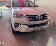 4 Cần bán xe toyota fortuner 2019  bình dương