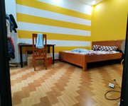 4 Chính chủ cần bán gấp căn nhà 3 tầng, sân cổng riêng.