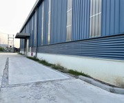 1 Cho thuê nhà xưởng KCN Quế Võ, dt 5200m2,độc lập làm được chế xuất.