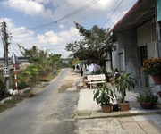 NHÀ MẶT TIỀN giá rẻ view đối diện biệt thự, Long Thành Trung Tây Ninh