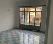 4 Cho thuê mặt tiền lạc long quân, đối diện chợ vải