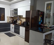 4 Căn hộ có diện tích 161m2, gồm 3 phòng ngủ, 2 phòng tắm, đầy đủ nội thất cao cấp.