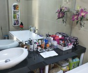 2 Căn hộ có diện tích 161m2, gồm 3 phòng ngủ, 2 phòng tắm, đầy đủ nội thất cao cấp.