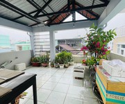 Bán Nhà Quận 4, Đường Trung Tâm, 80m2, 4 Tầng, Giá Tốt