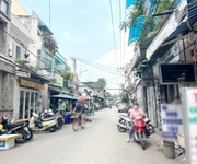 2099 Xe gia đình còn mới đến 99%