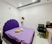 984 Xe gia đình còn mới đến 99%
