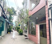 2127 Xe gia đình còn mới đến 99%