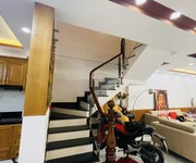 1886 Xe gia đình còn mới đến 99%