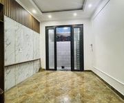 2304 Xe gia đình còn mới đến 99%