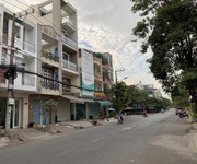 2827 Xe gia đình còn mới đến 99%