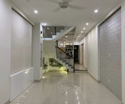 2820 Xe gia đình còn mới đến 99%
