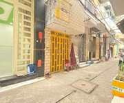 4017 Xe gia đình còn mới đến 99%