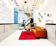 4093 Xe gia đình còn mới đến 99%
