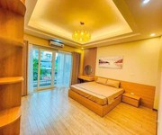 2 Bán nhà cầu giấy-trung kính to, lô góc 17m mặt tiền, dt 68m x 4 tầng, phân lô ôtô tránh, kd vp, 24