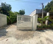 1 Chính chủ cần bán đất đã có sẵn nhà tổng dt 297m2 có tách riêng cho khách cần