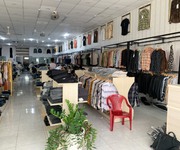 1 Nhà bè   sang giá shock - quá rẻ mặt bằng shop   hoặc sang full shop    255 lê văn lương , phước