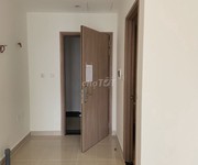 3 Cho thuê căn studio vinhomes quận 9, có sẵn máy lạnh, giá 4tr/tháng