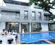 Villa hồ bơi sân vườn đường 44, thảo điền, quận 2  giá: 100 tỷ tl