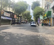 3 Bán khách sạn mặt tiền đường - thu nhập kim cương hơn 300tr/tháng , mỏ vàng trung tâm quận 5 .