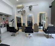 4 Sang nhượng salon tóc