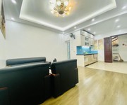 2 Chung cư view hồ giảng võ, 2 phòng ngủ, 68m2, bán 2.92 tỷ