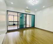 3 Chung cư view hồ giảng võ, 2 phòng ngủ, 68m2, bán 2.92 tỷ