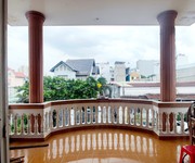 2 Bán biệt thự mặt tiền đường số, man thiện, quận 9, 200m2, ngang 10m, nở hậu, 2 tầng, 3pn, tặng nội