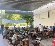 4 Chính chủ cần cho thuê mặt bằng phía trước bán cafe 4 Chính chủ cần cho thuê mặt bằng phía trước bán cafe