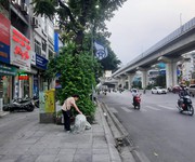 Bán nhà mặt phố Nguyễn Trãi, quận Thanh Xuân, 5 tầng, kinh doanh sầm u