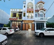 Nhà 3 tầng xinh xinh mẫu villa mini đường dương đức hiền,