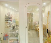 2 Do việc cá nhân nên e cần nhượng lại cửa hàng tâm huyết mà vừa mới làm ạ.