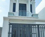 1 Nhà 1 lầu 5x15 giá 640tr, shr, mt tỉnh lộ 9 cầu lớn hóc môn. 640 triệu