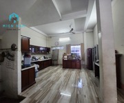 3 Cho thuê nhà 1 trệt 2 lầu góc mặt tiền đường phạm văn thuận cung đường thời trang trung tâm tp.biên