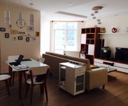 1 Chính chủ cần bán gấp căn lớn 102m2 có thể ngăn 3PN, có sẵn suất đậu oto, giá 4.6 tỷ full nội thất
