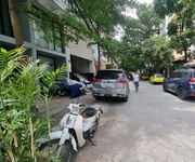 2 Cho thuê nhà Phố Phan kế bính 220m2 x3T, MT 10 làm phòng khám, café, nhà hàng