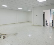 Cho thuê 03 sàn văn phòng 250 m2 ngay đường Võ Văn Tần, quân 3