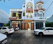 Nhà 3 tầng xinh xinh mẫu villa mini đường dương đức hiền