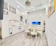 2 Chính chủ gửi bán gấp nhà mt nguyễn kiệm, p9, phú nhuận