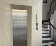 6 Cho thuê nhà mặt phố số 8 Lý Nam Đế, Hoàn Kiếm ,Hà Nội, ô tô đỗ cửa, có thang máy