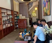 Cho thuê nhà 40m, 5 tầng mặt phố Lê Duẩn, Quận Hai Bà Trưng, Kinh doanh sầm uất