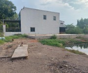 4 Chính chủ cần cho thuê 1050m2 đất có  nhà 100m2  tại xã bình chánh